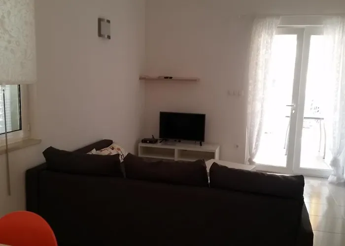 Stara Gavza - , Prázdninový areál Cres