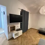 Stara Gavza - , 3* Cres