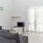 Stara Gavza - , 3* Cres