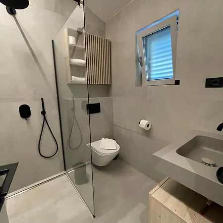 Stara Gavza - , 3* Cres