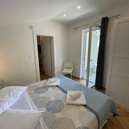 Stara Gavza - , 3*